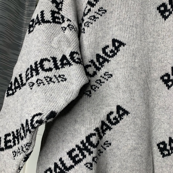Balenciaga Gray and Black Diagonal Logo Sweater - Picture 2 of 7